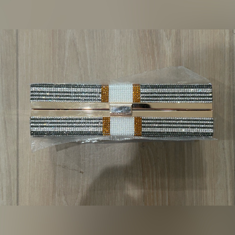 Rhinestone Money Clutch-NWT - Picture 3 of 9